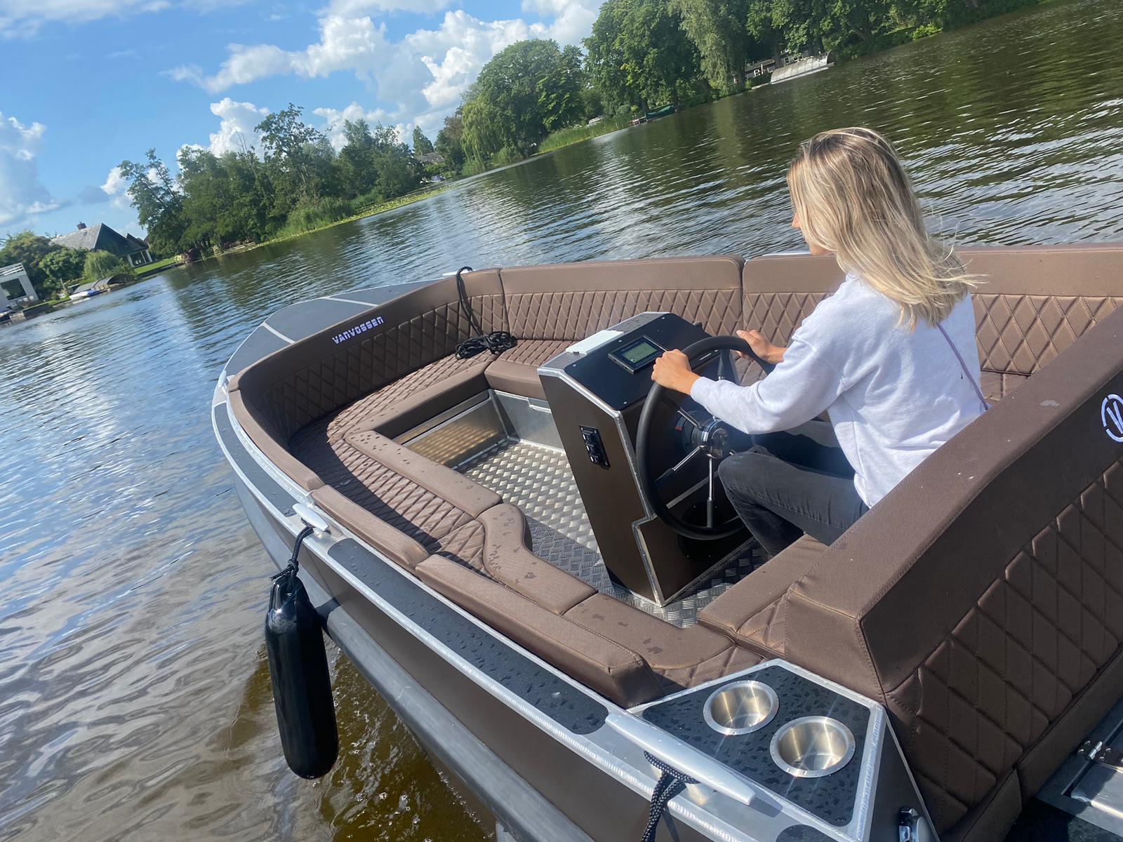 Van Vossen E tender 595 aluminium elektrisch Loosdrecht 7-dagen open — foto 12 van 14