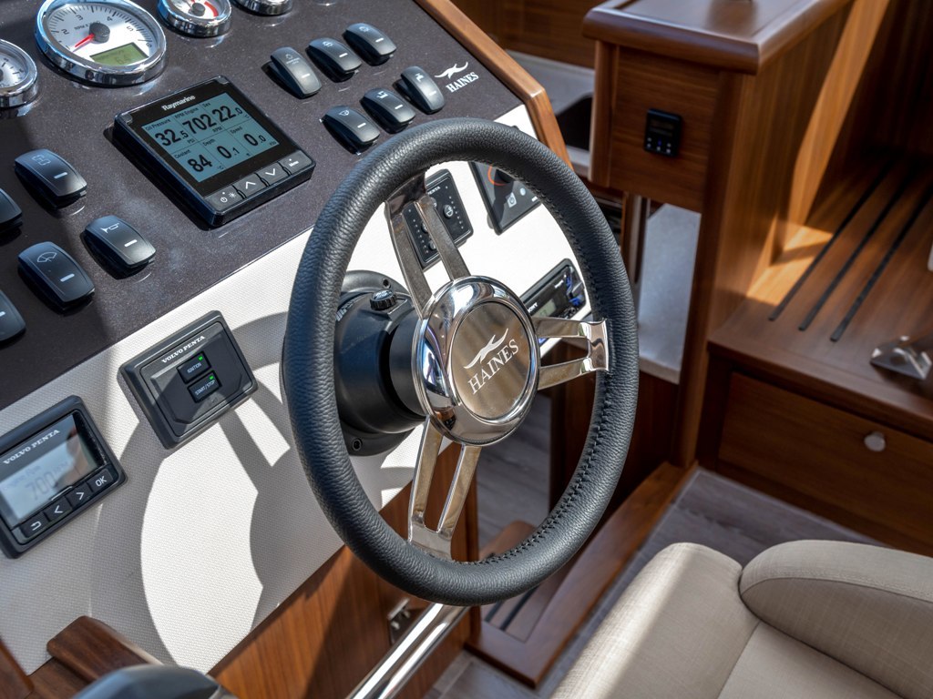 Haines 32 Offshore — foto 9 van 23