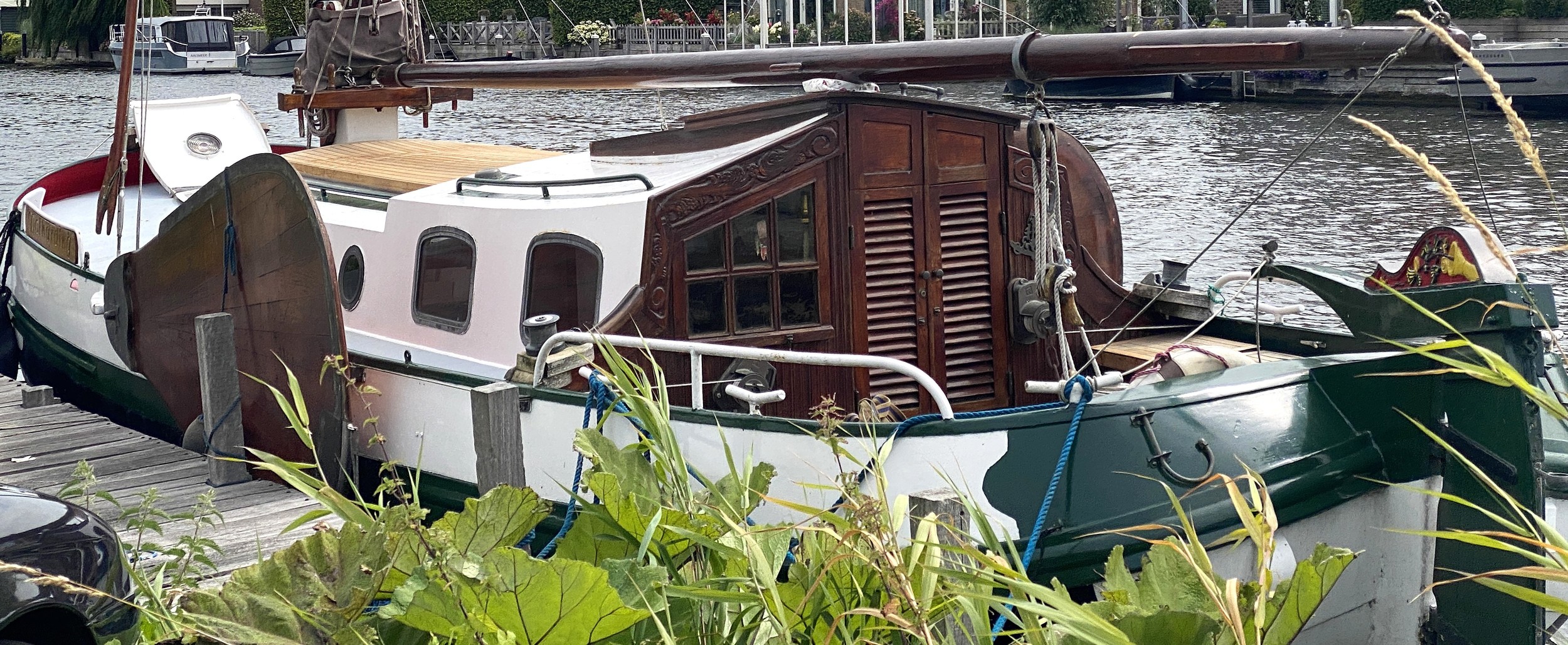 Gipon Tjalk — foto 1 van 26