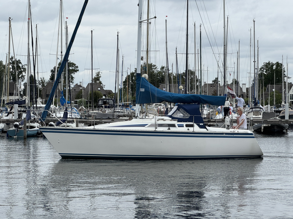 Hunter 28.5