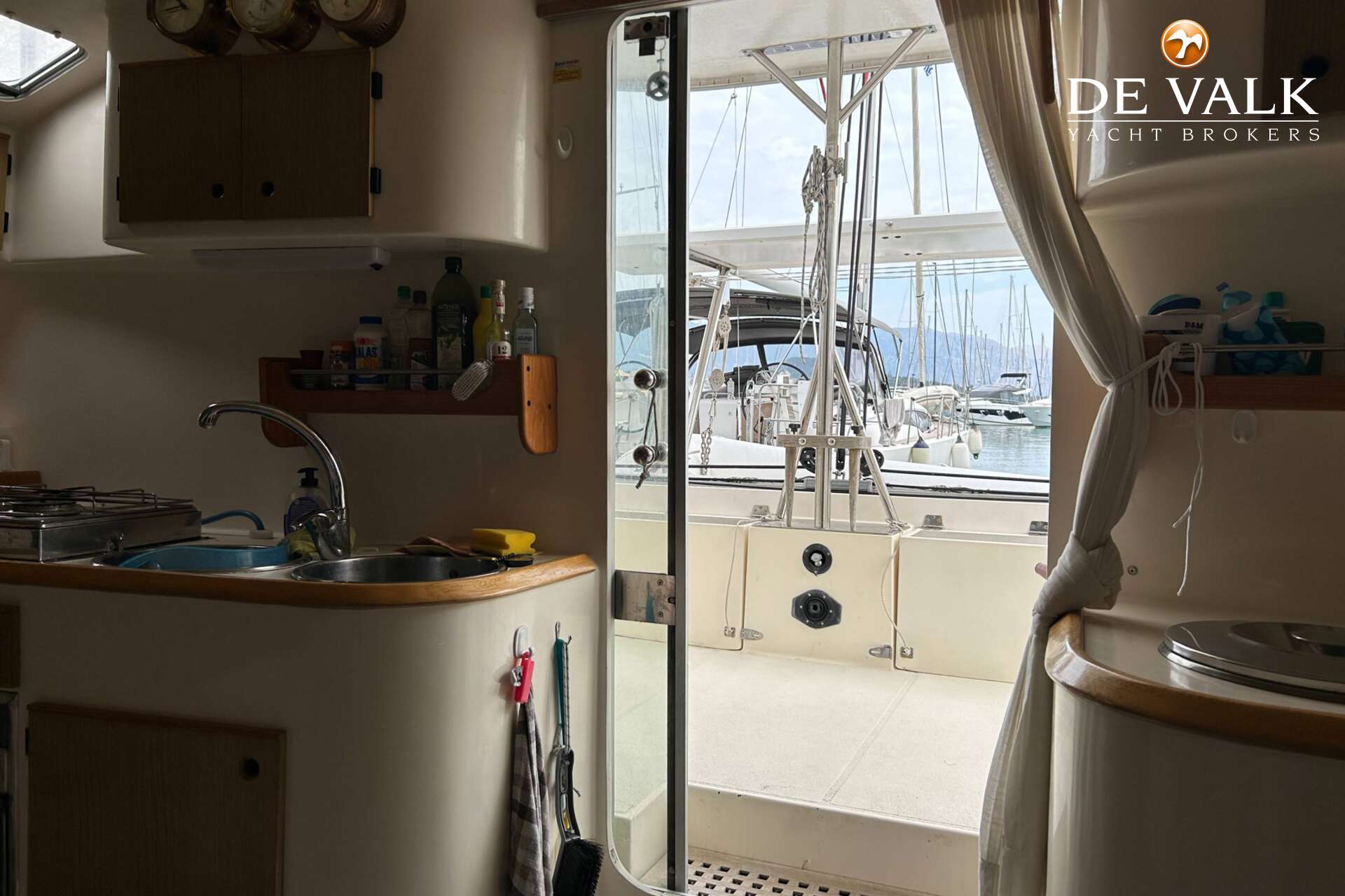 Fountaine Pajot 37 Antigua — foto 27 van 43