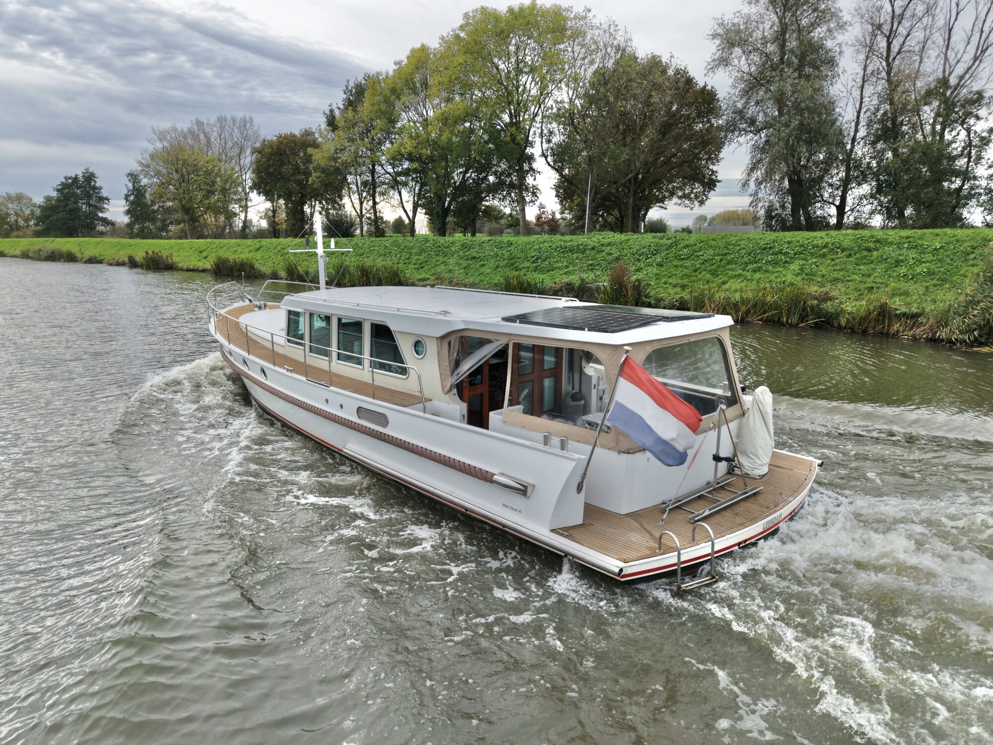 Serious Yachts Gently Low Bridge 45 Sedan — foto 53 van 74