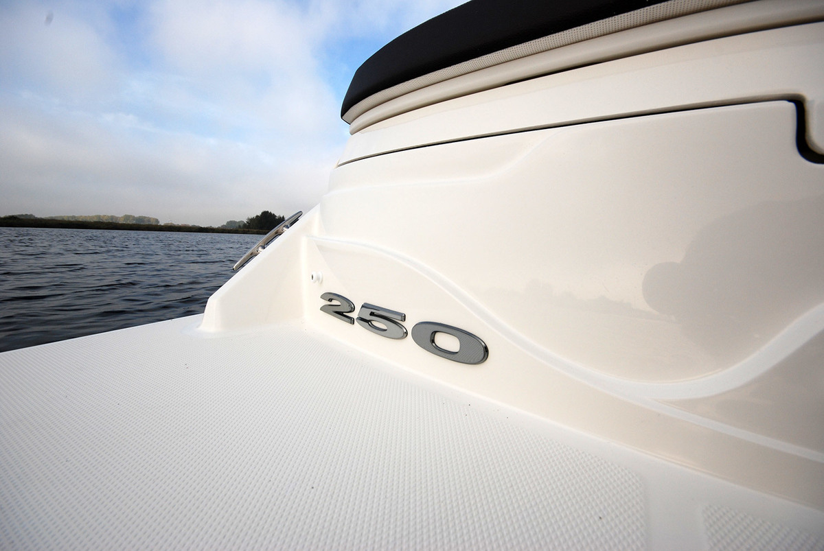 Sea Ray Sun Sport 250 — foto 73 van 73