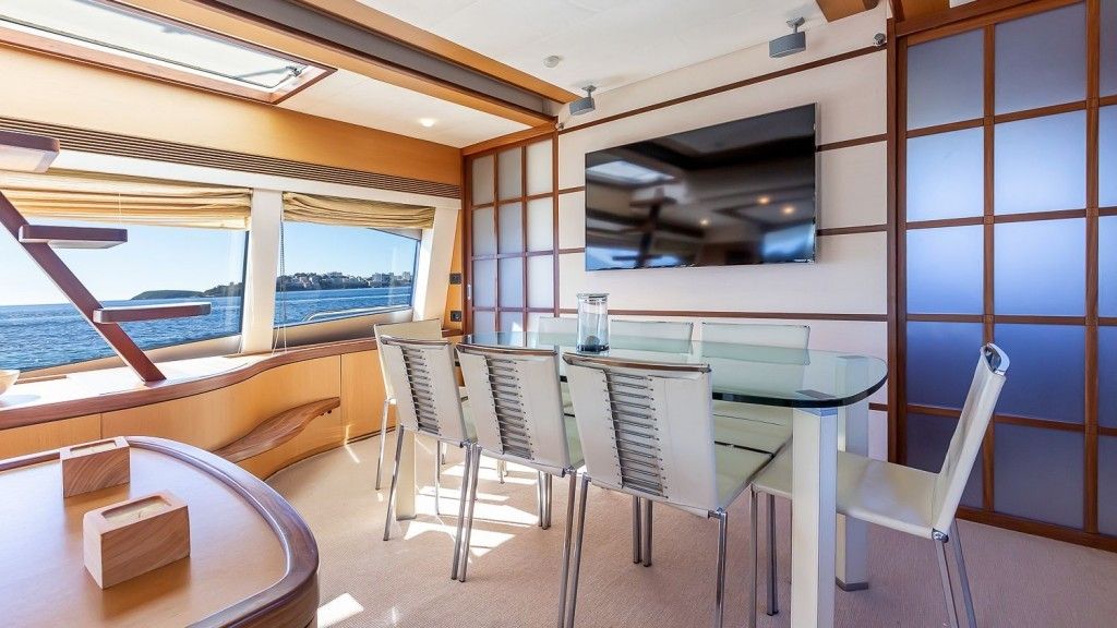Ferretti 731 — foto 2 van 3
