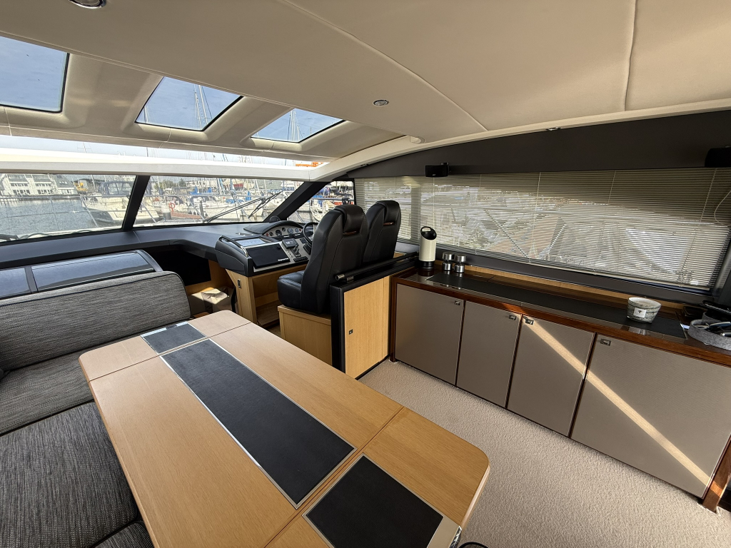 Princess V52 — foto 10 van 36