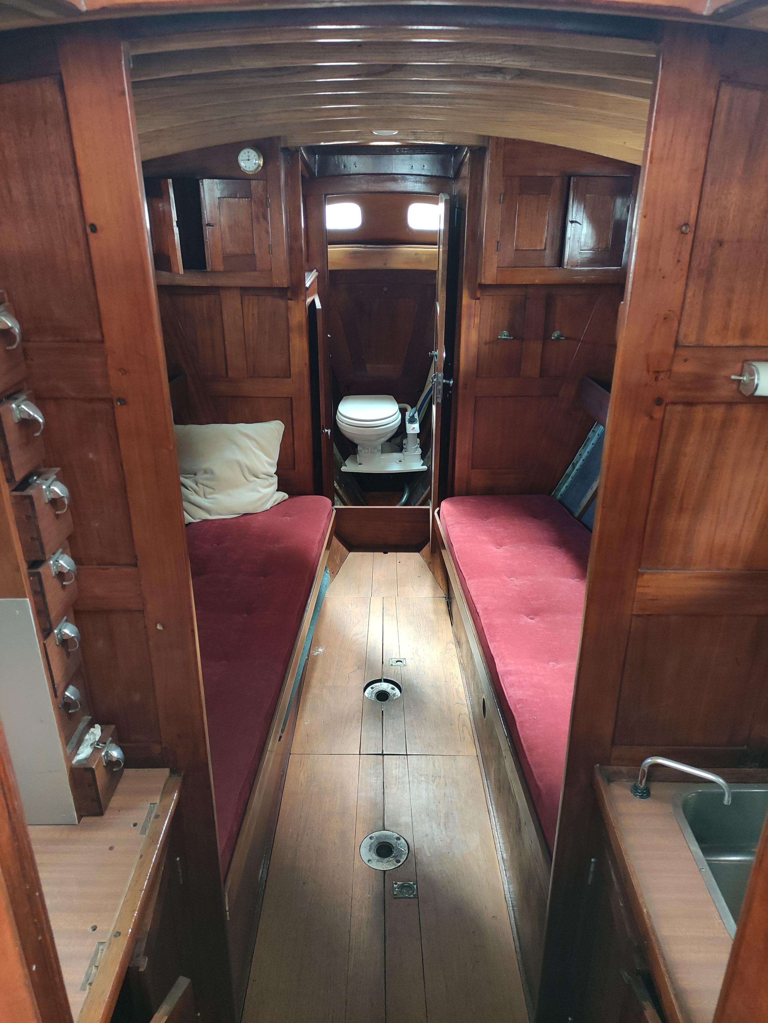 Iversen Siroka — foto 10 van 15