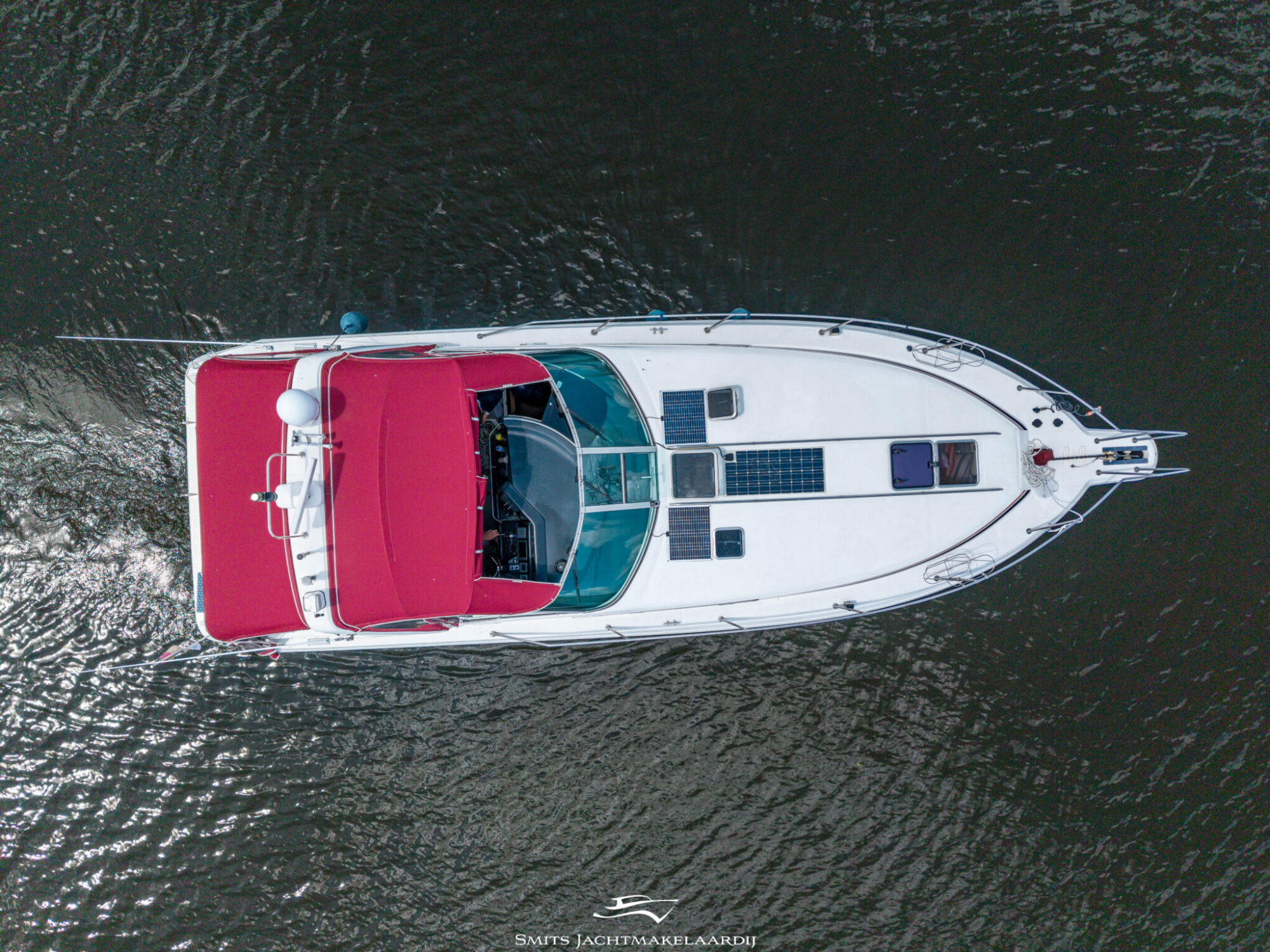Sea Ray 370 Express Cruiser — foto 58 van 59