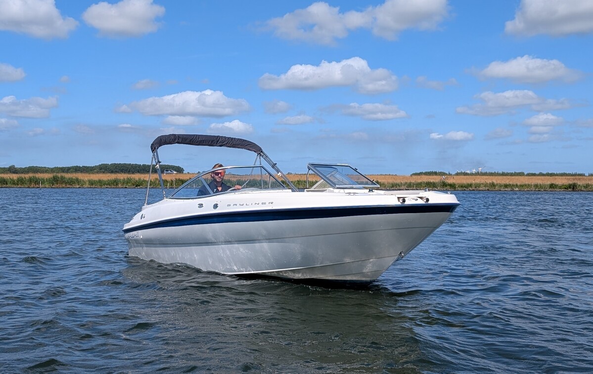 Bayliner 219 SD — foto 4 van 48