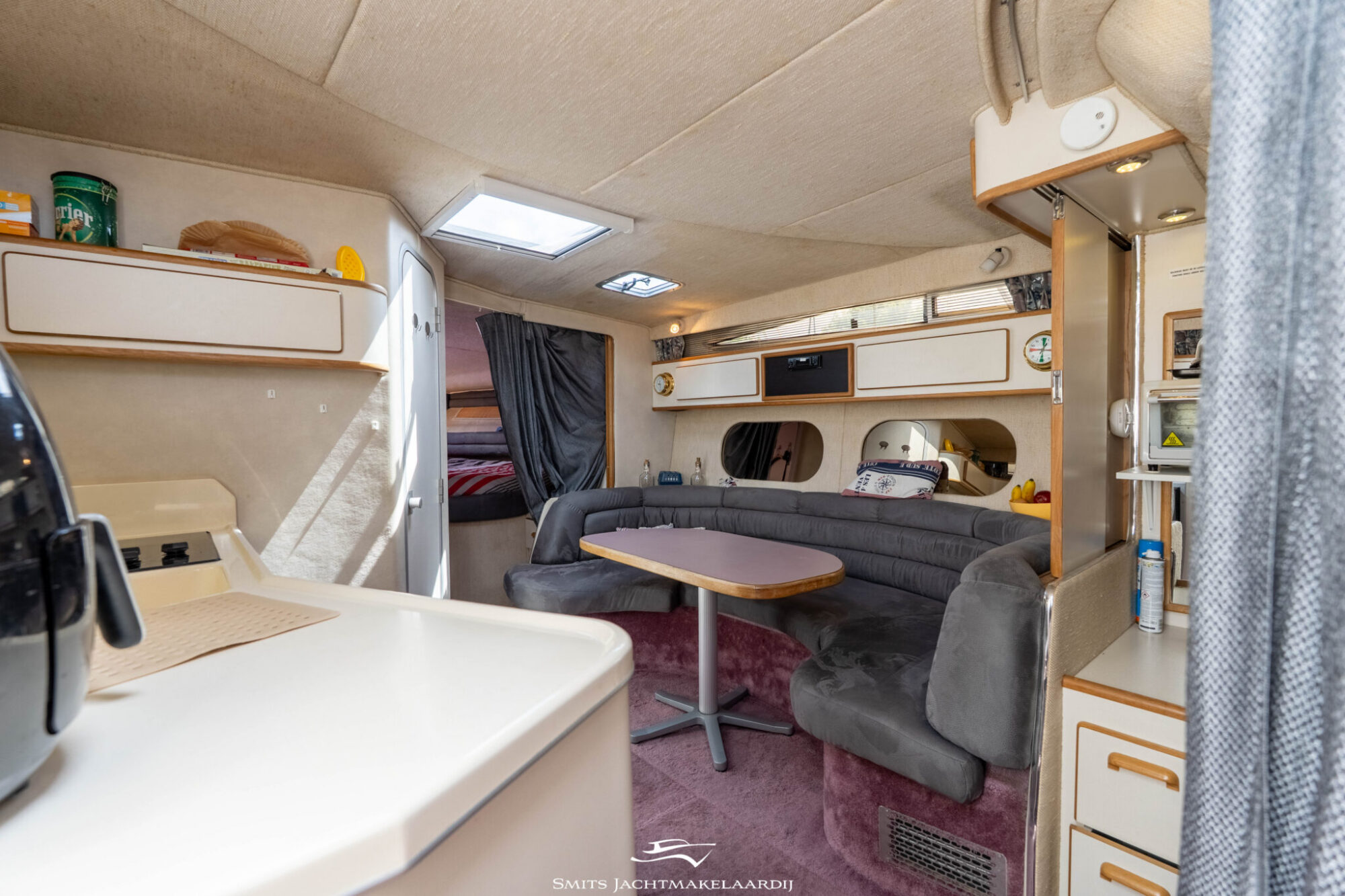 Sea Ray 370 Express Cruiser — foto 2 van 59