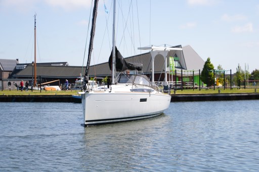 Jeanneau Sun Odyssey 349 (2018) — foto 8 van 12