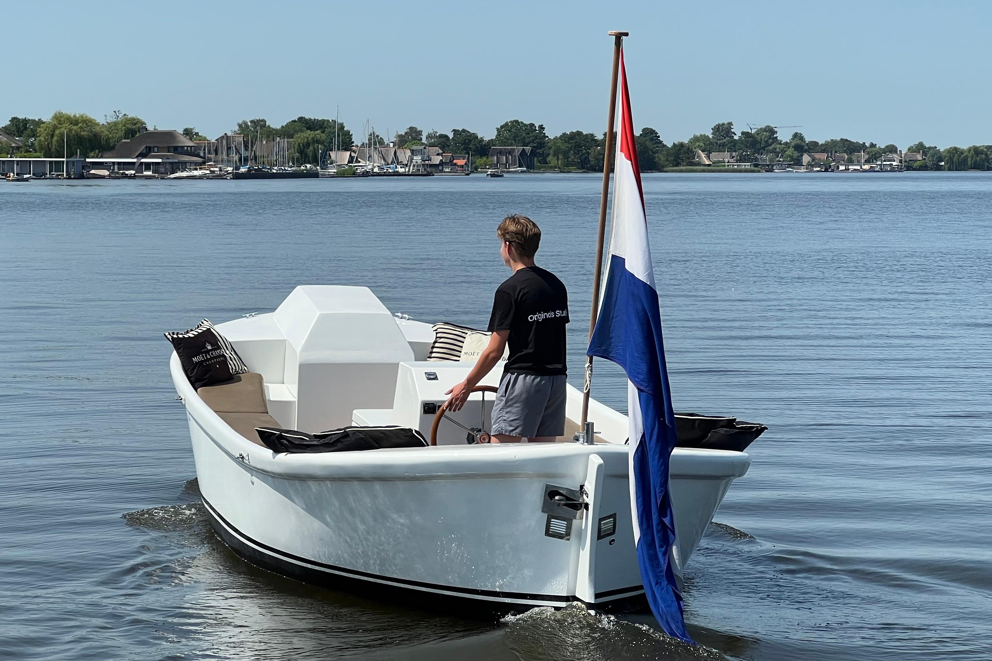Reddingssloep 800 Elektrisch — foto 4 van 27