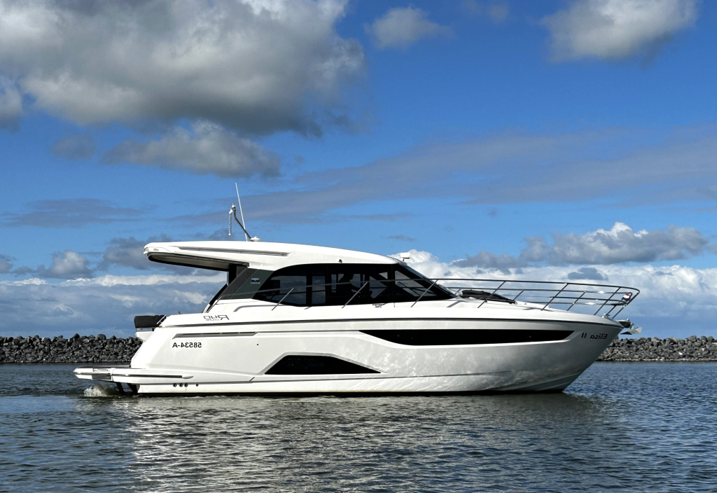 Bavaria Motor Boats R40 Coupé — foto 2 van 51
