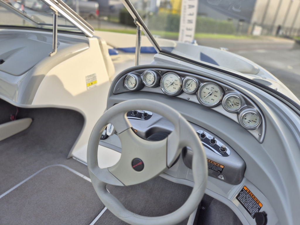 Bayliner 185 BR + Kalf 1800 geremde trailer Topstaat! — foto 14 van 14