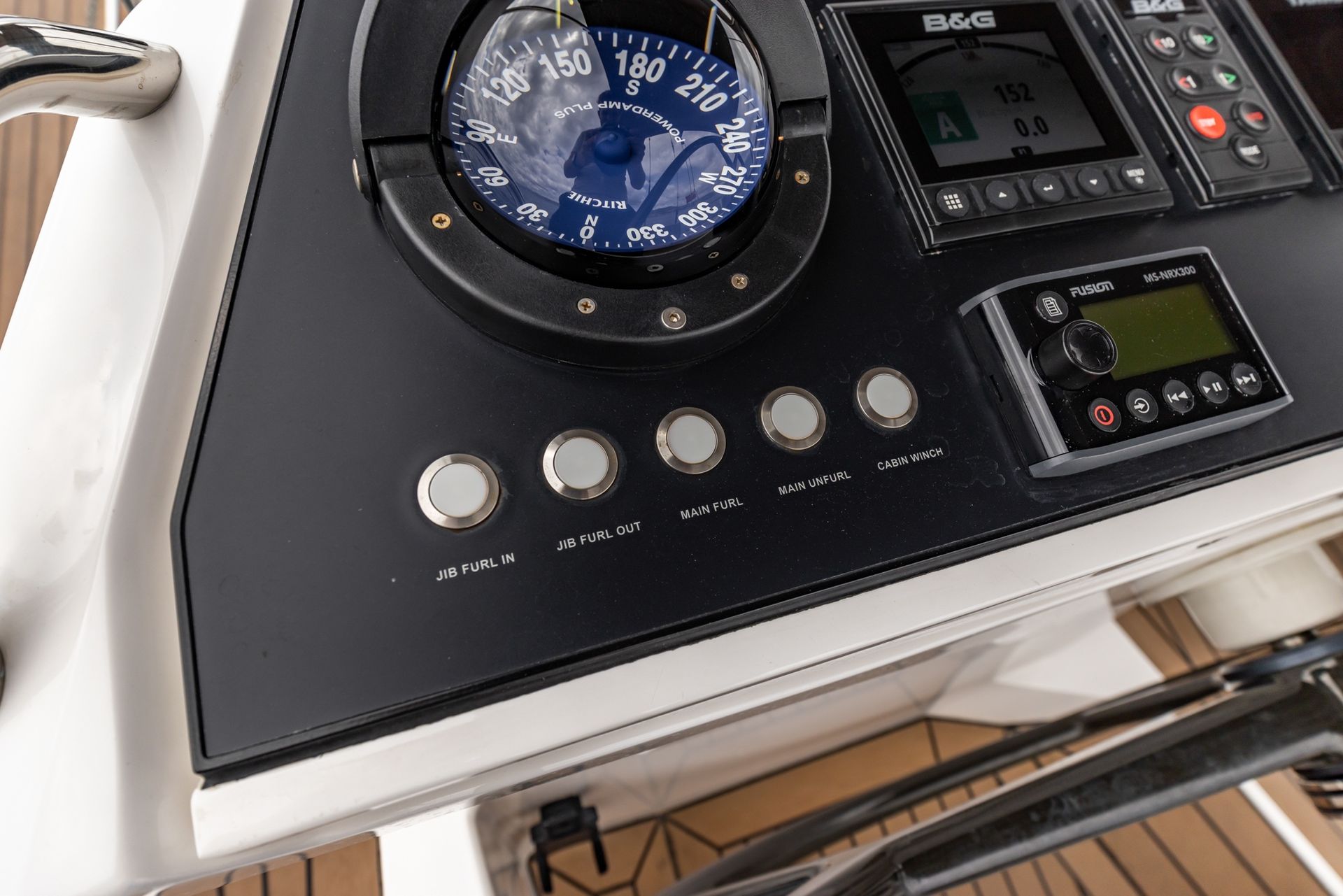 Oyster 495 - "Teewinot" — foto 11 van 12