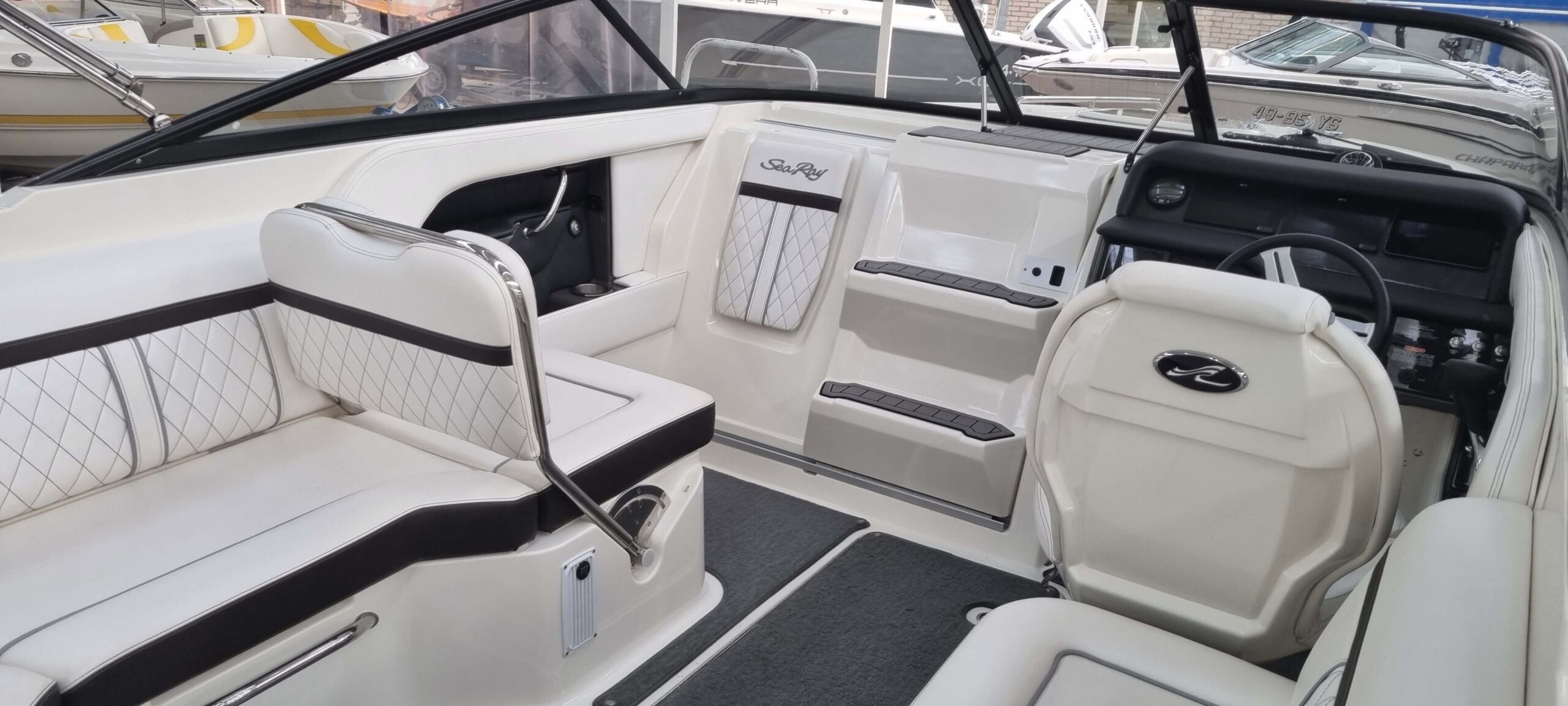 Sea Ray 250 Sunsport — foto 4 van 11