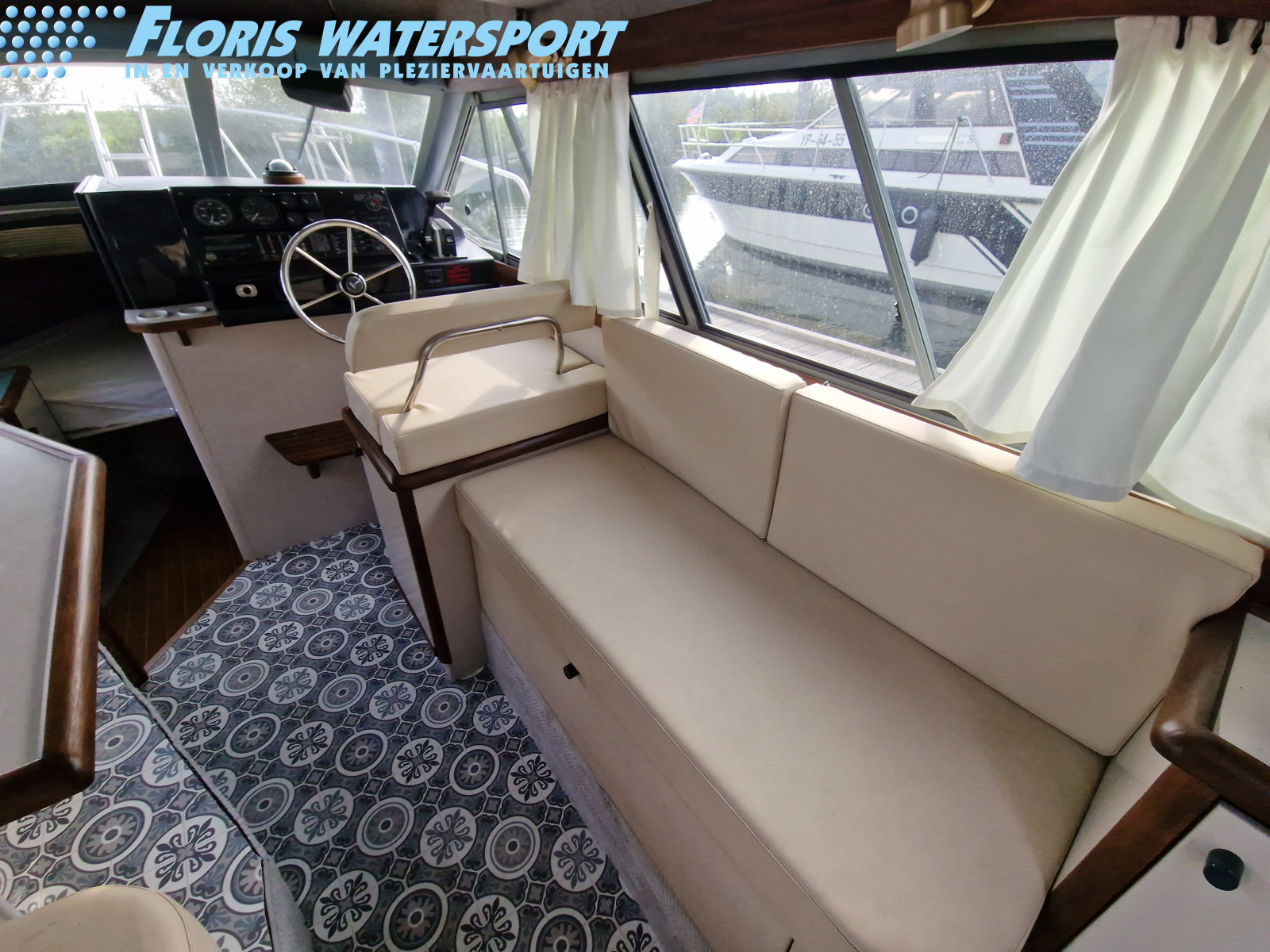 Bayliner 2858 Fly — foto 10 van 18
