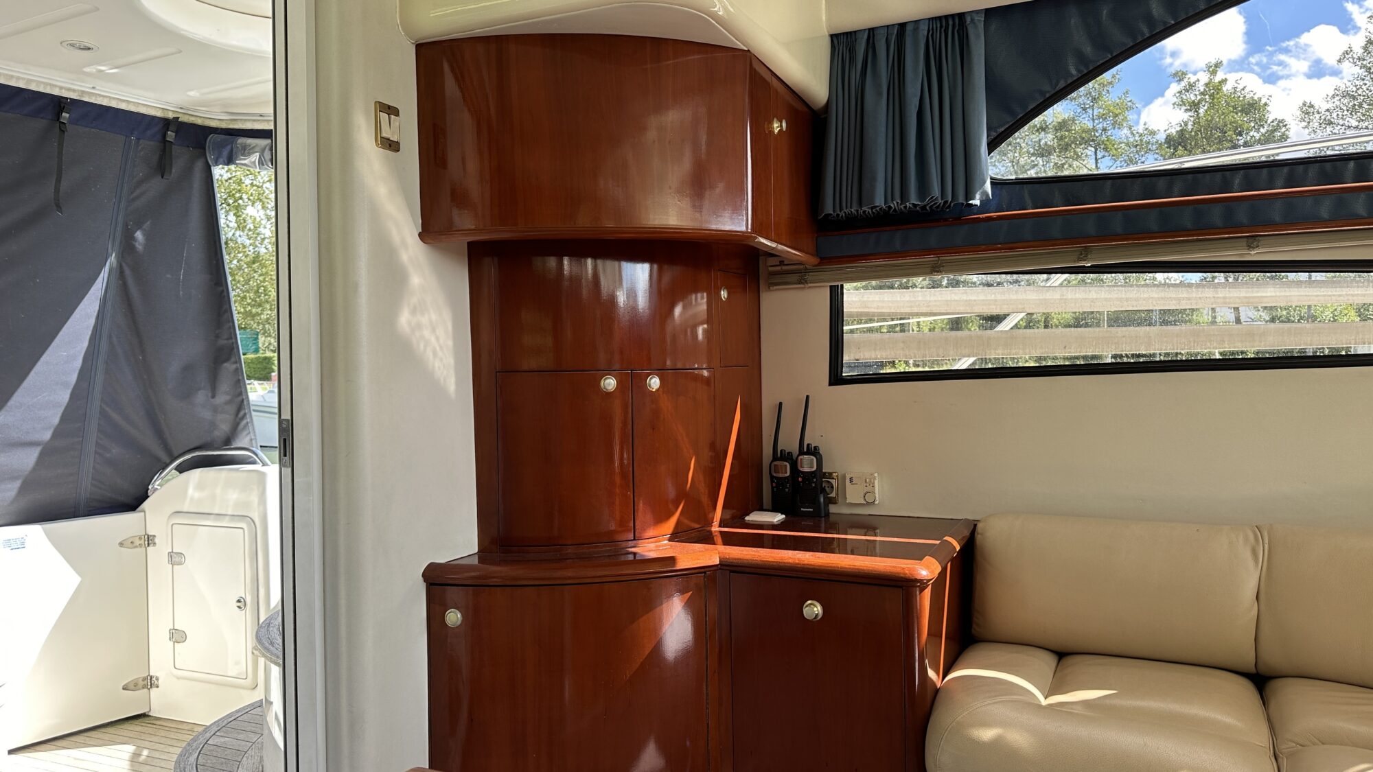 Fairline Phantom 40 Flybridge — foto 32 van 57