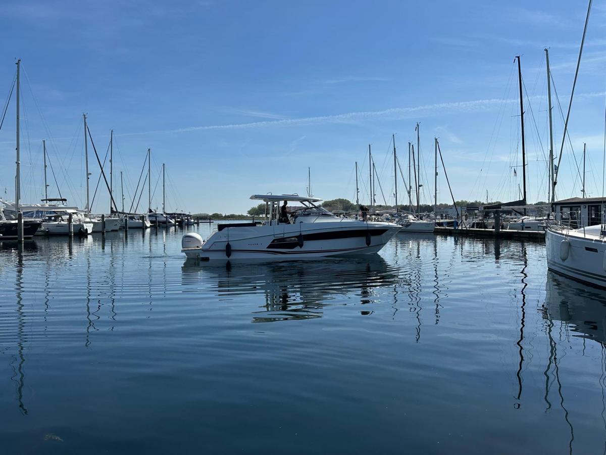 JEANNEAU Cap Camarat 12.5-WA — foto 3 van 37