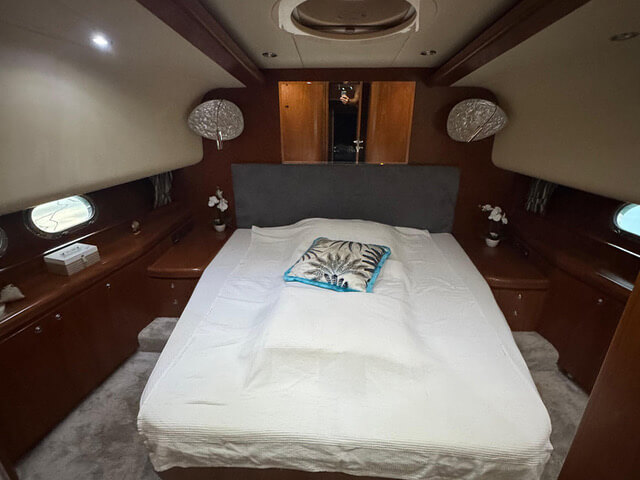 Elegance 64 Garage - BluYachting — foto 9 van 12