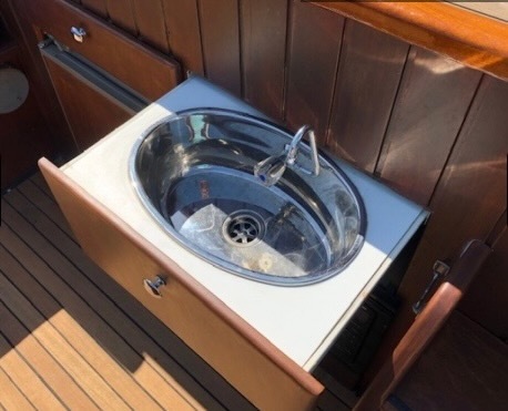Thesen Aluminium Kajuitsloep 10.50 — foto 2 van 2