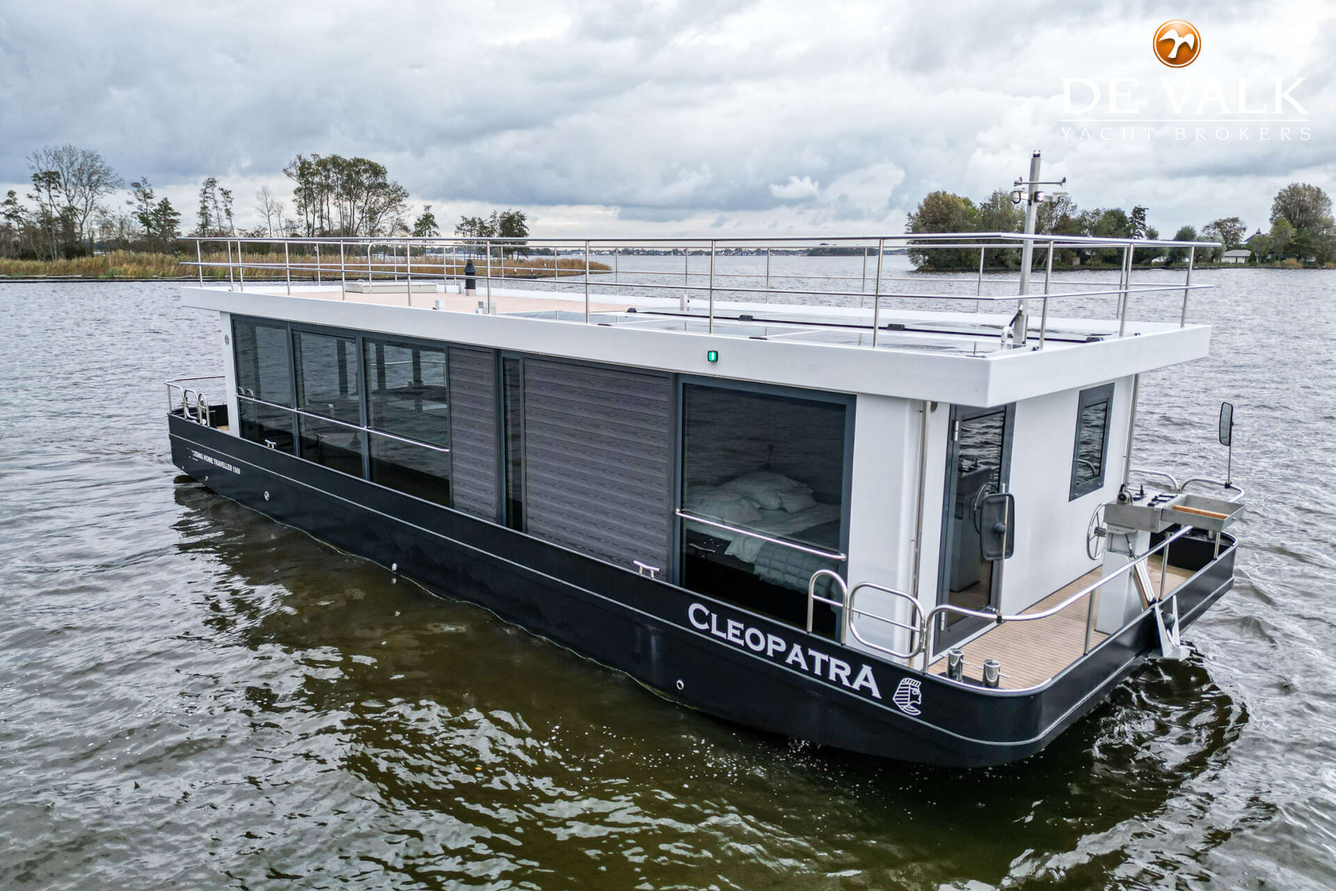 Houseboat Waterloft Luxemotor — foto 2 van 44