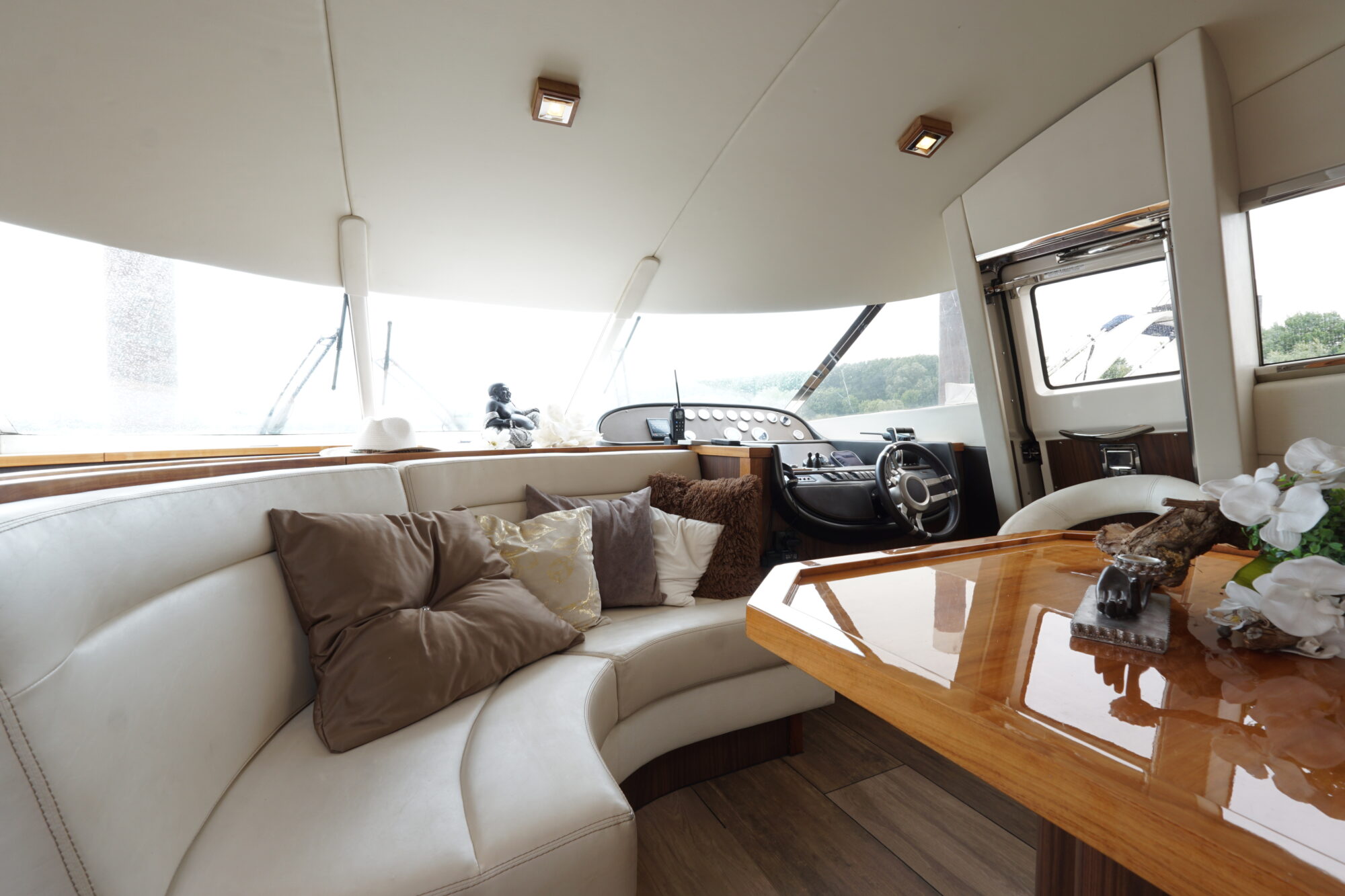 Sunseeker 62 Manhattan — foto 15 van 86