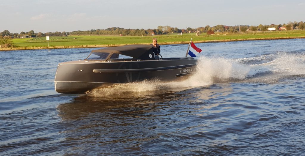 Van Vossen Tender 888 DE GROOTSTE SLOEPEN SHOWROOM VAN NEDERLAND  — foto 2 van 3