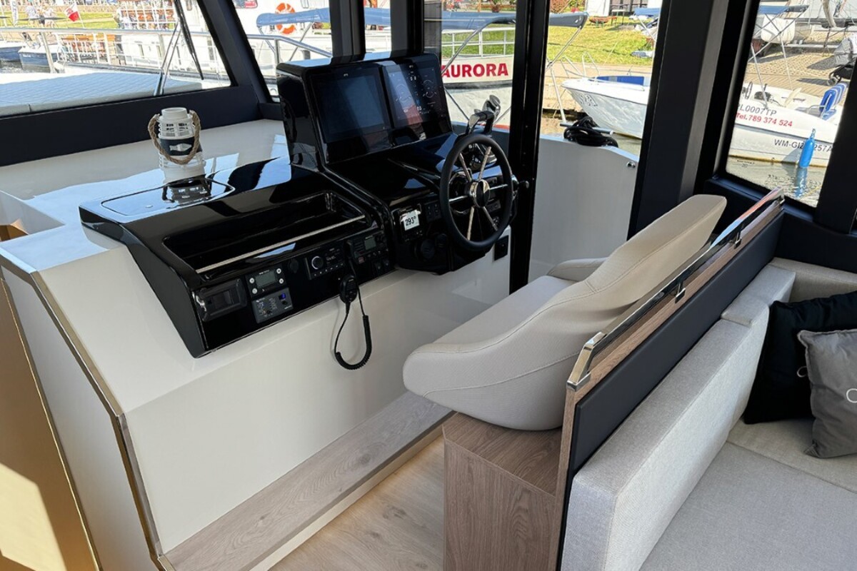 Cobra Yachts Campione 41 Coupe — foto 9 van 12