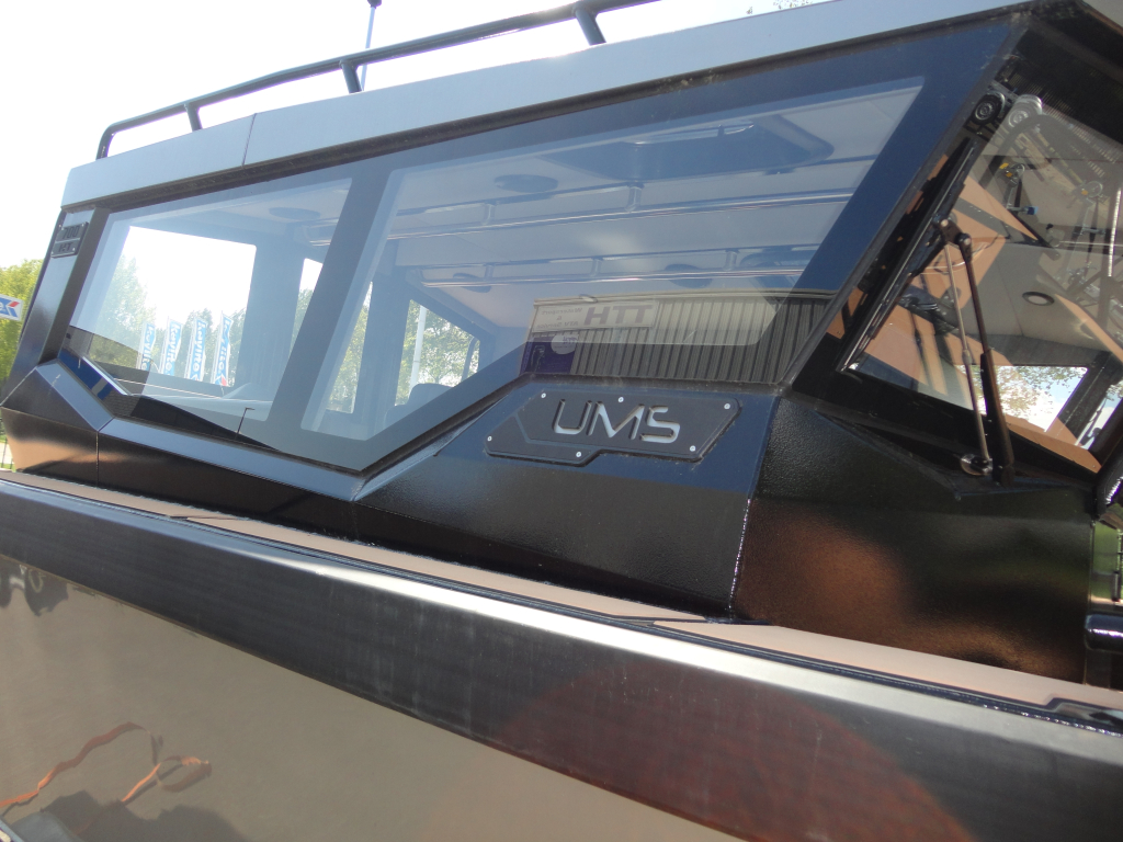 UMS 700 HT boat Cabin Cruiser NET BINNEN Full options  — foto 27 van 32