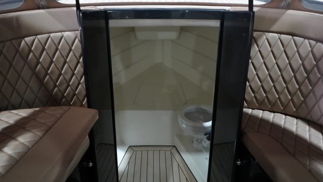 Waterspoor  808 Open | All Black | 110pk Yanmar | DIRECT VAARKLAAR — foto 14 van 20
