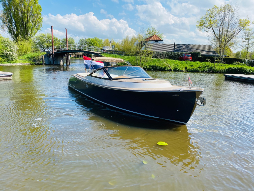 LongIsland 33 Runabout — foto 9 van 13