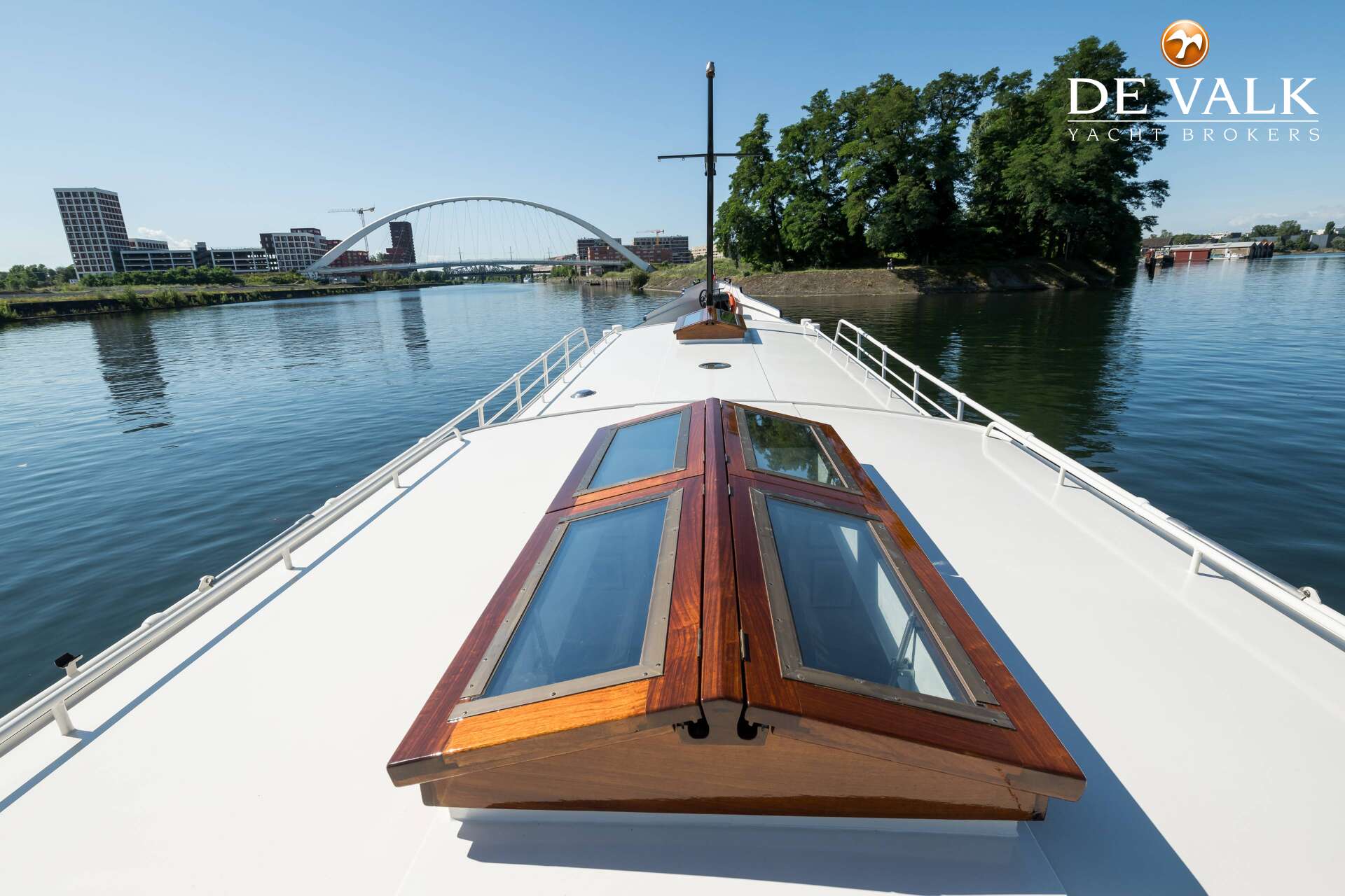 Luxe motor 28M — foto 17 van 44