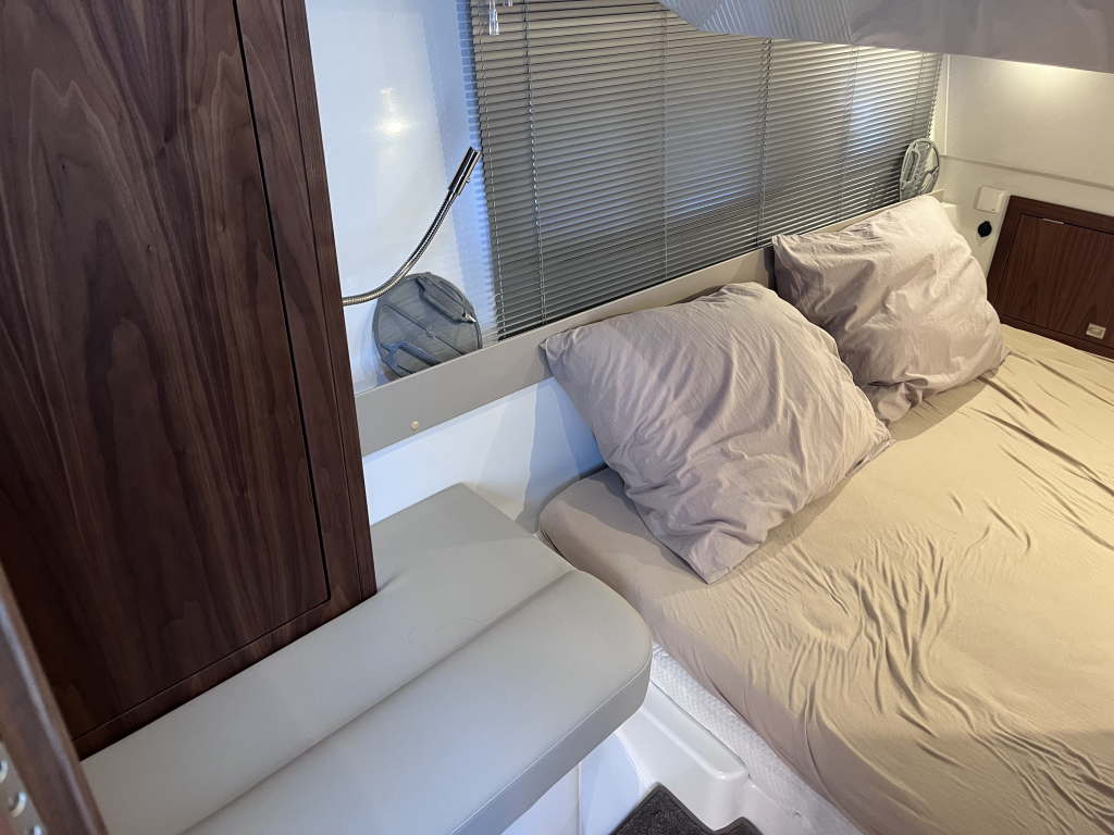 Grandezza 34 OC – 2024 | Volvo Penta D6-380 DPI | Full Options | < 200 vaaruren — foto 26 van 35