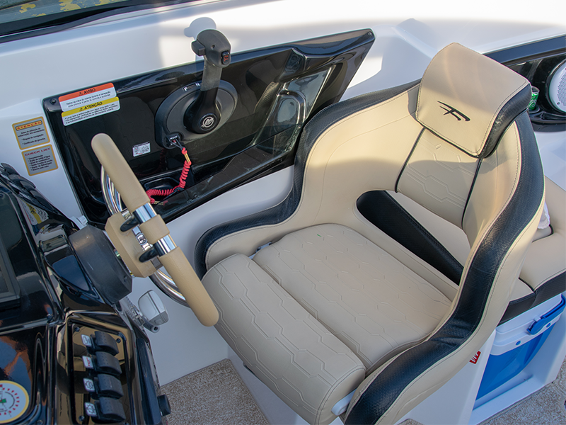 FIBRAFORT Style 242 GTC Mooie Cabine geschikt voor Outboard !! — foto 9 van 10