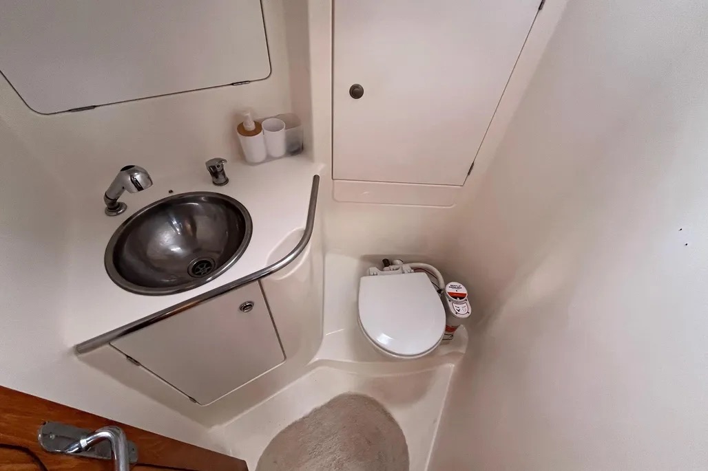 Jeanneau Sun Odyssey 42.2 - BluYachting — foto 9 van 12