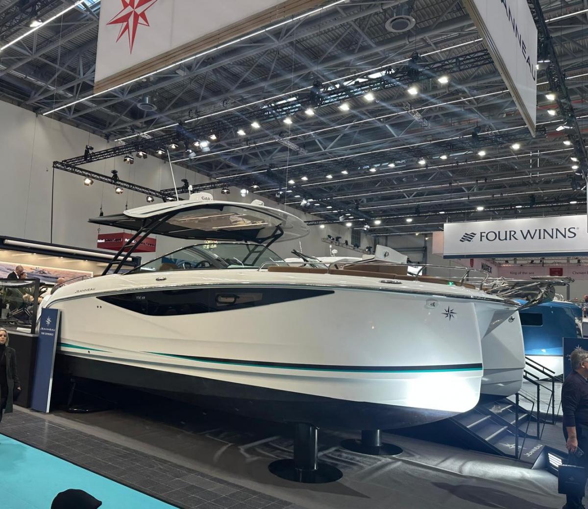 Jeanneau TH33 Twin-Hull — foto 28 van 29