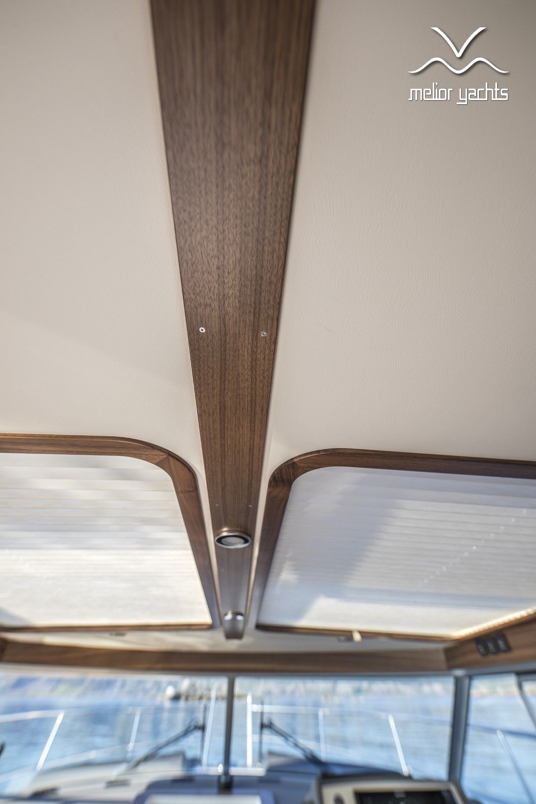 Saga 385 - Edition Walnut Interior — foto 12 van 56