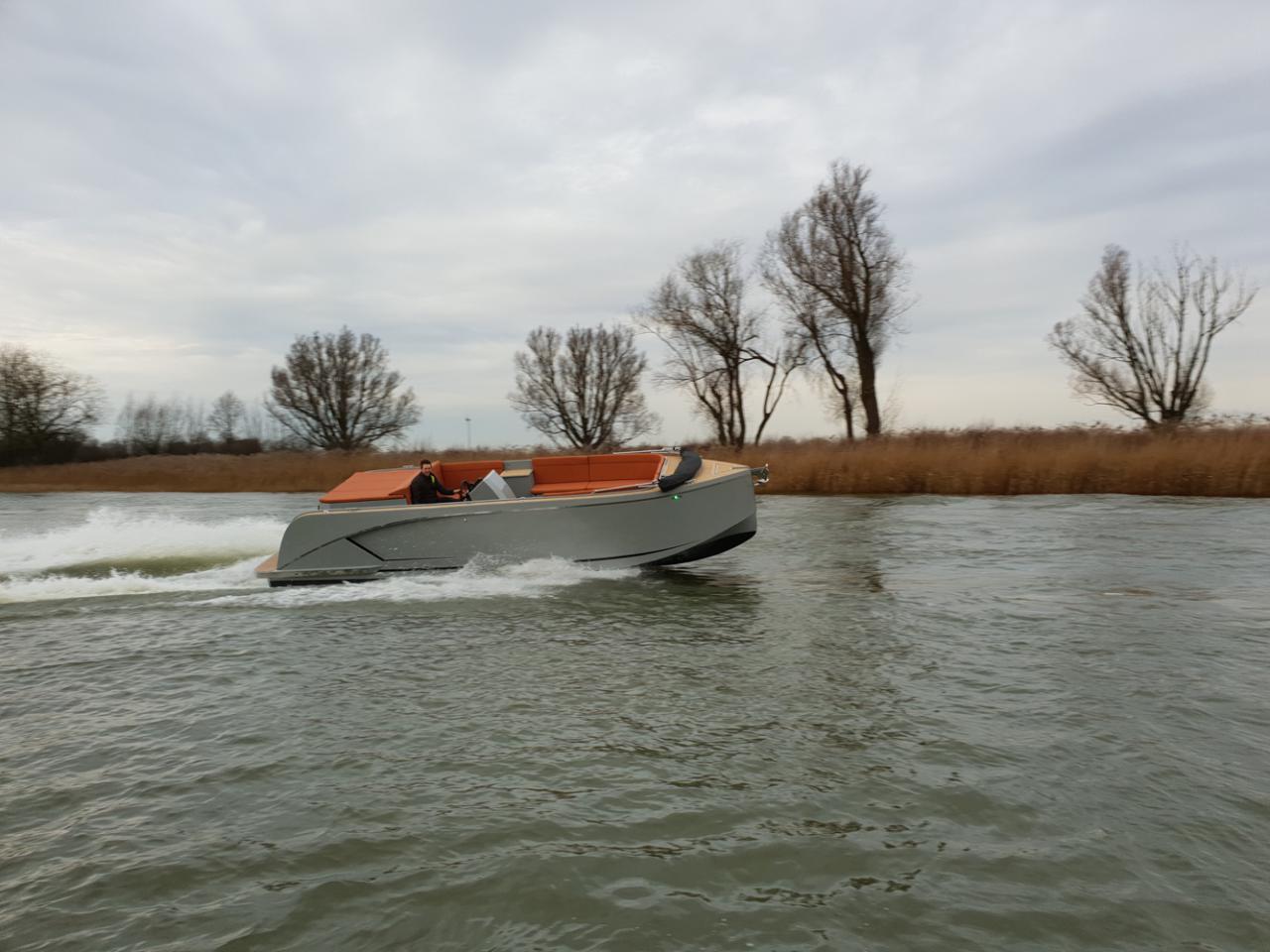 Maxima 840 Tender — foto 6 van 11