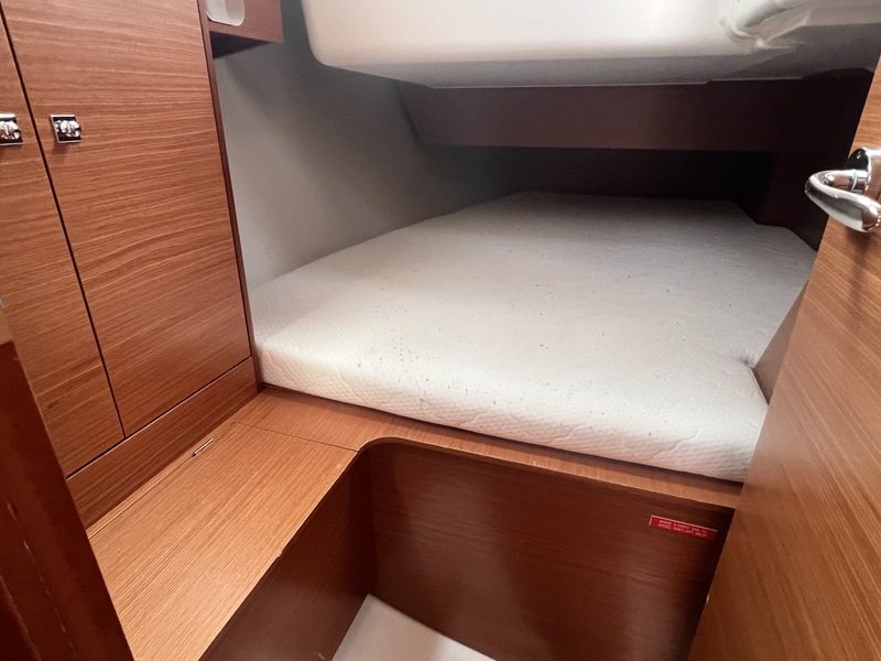 Dufour 360 GL — foto 17 van 45