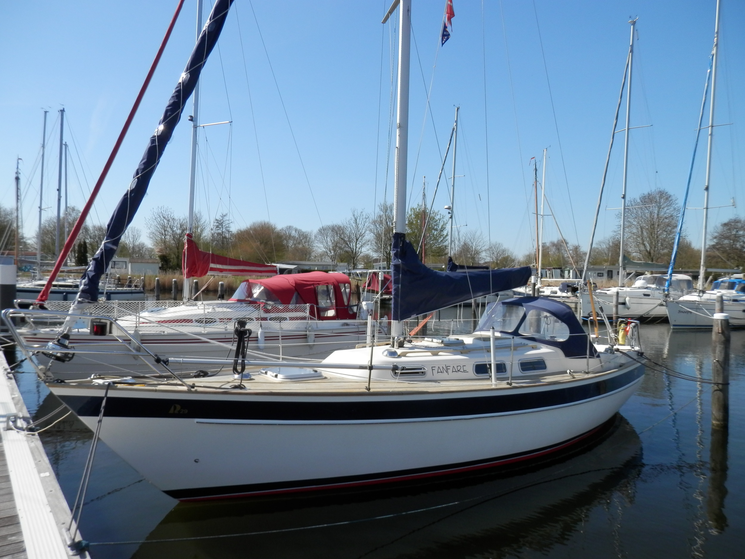Hallberg Rassy29