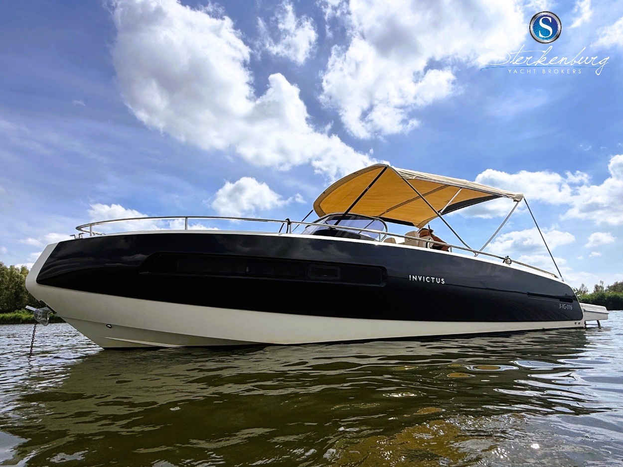 Invictus 280 GT — foto 16 van 42