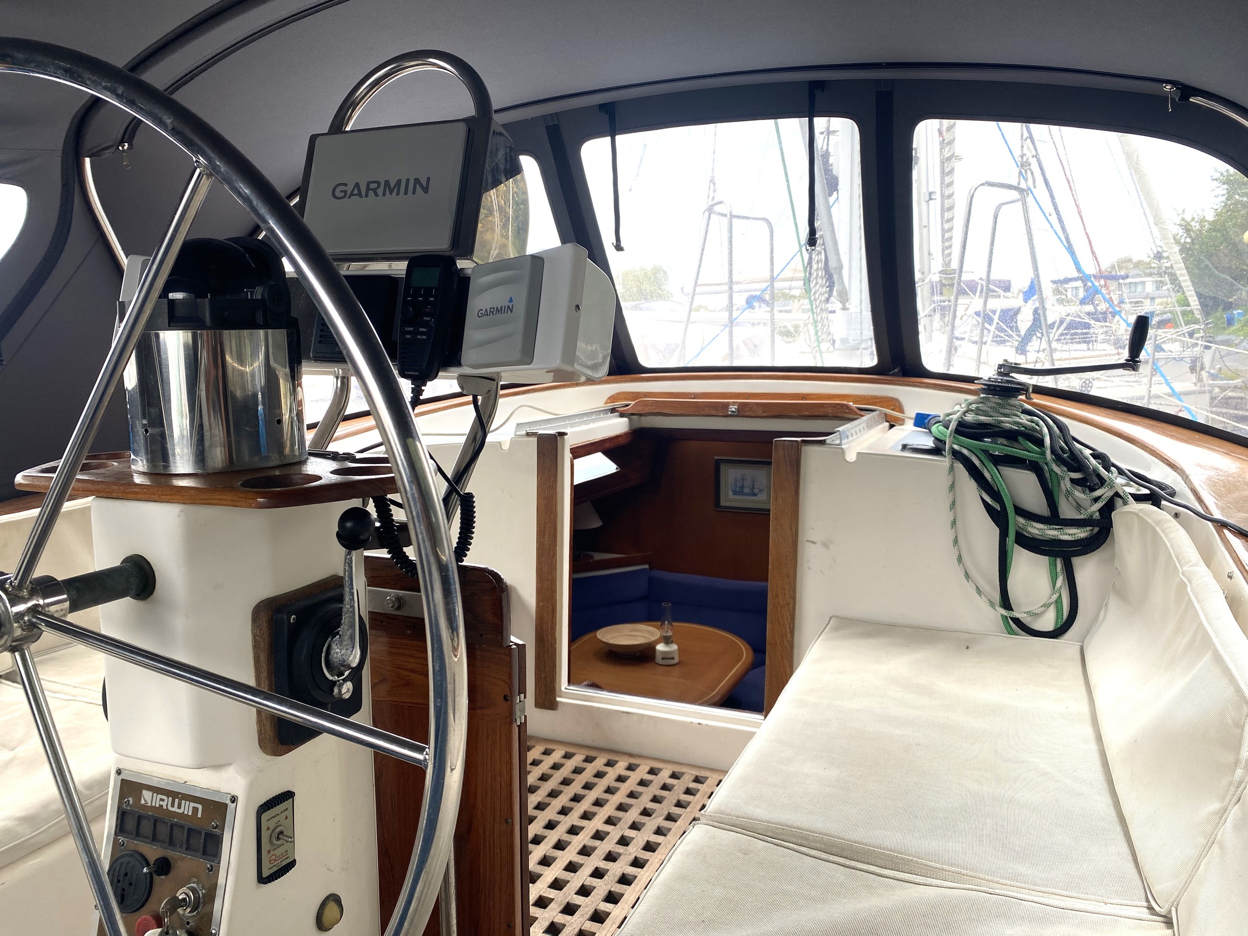 Irwin 49 Blue Water Cruiser — foto 15 van 35