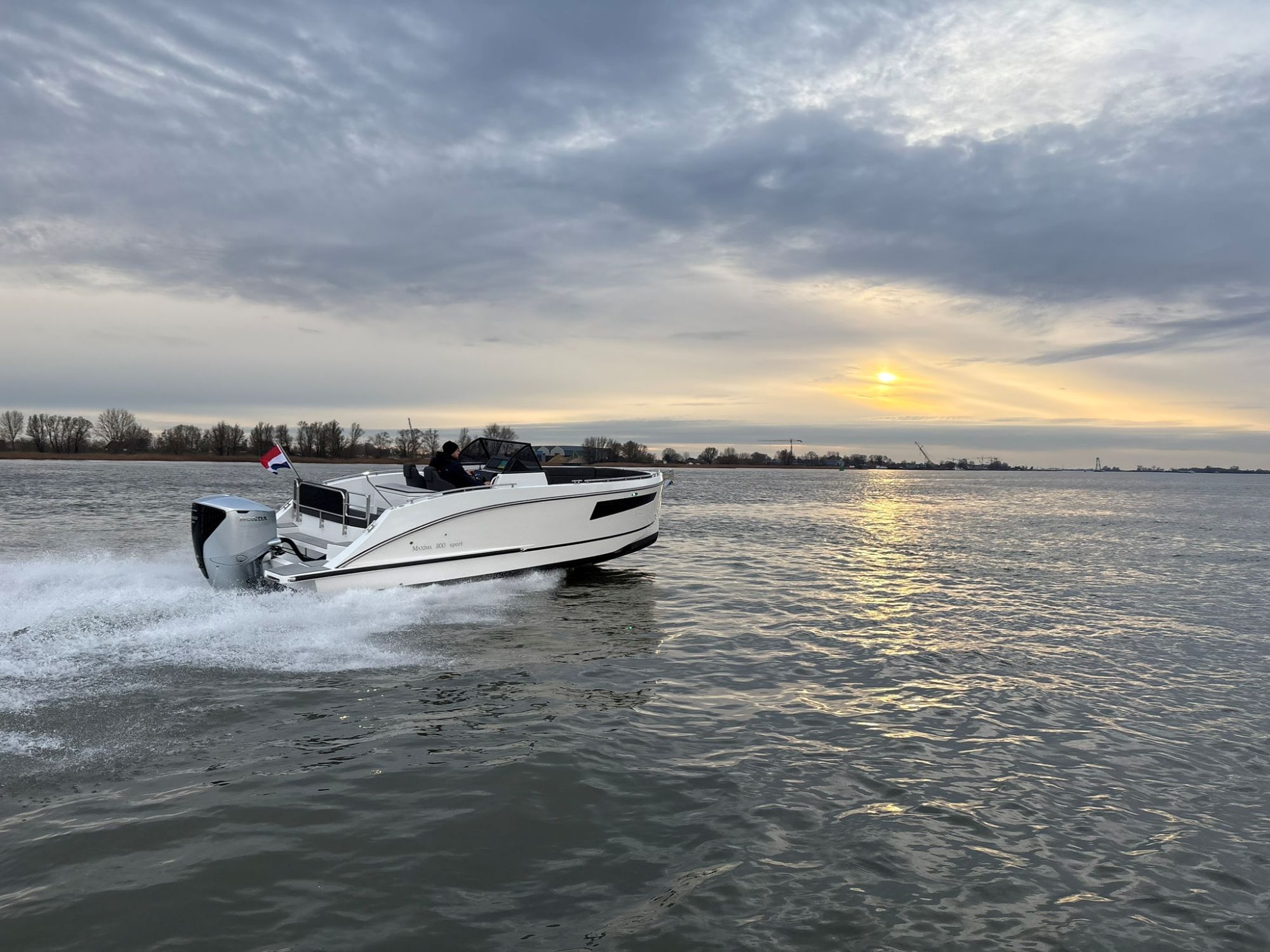 Maxima Boats 800 sport met een Honda 250 pk — foto 8 van 18