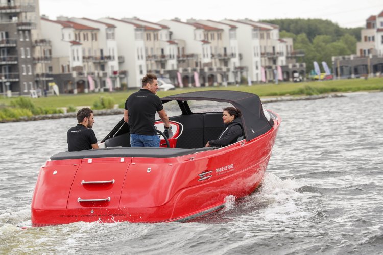 Primeur 710 tender DE GROOTSTE SLOEPENSHOWROOM VAN NEDERLAND — foto 6 van 16