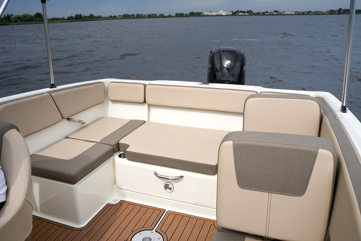 Bayliner VR4 — foto 15 van 36