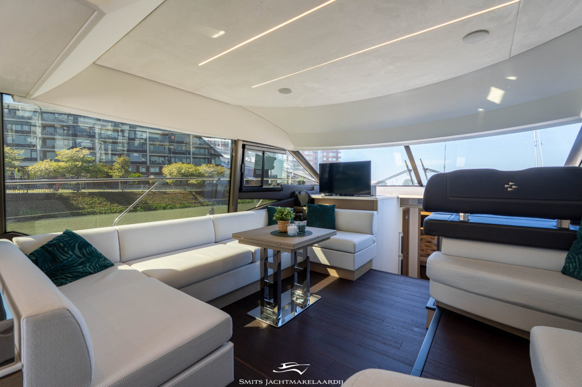 Prestige 590 Flybridge — foto 14 van 154