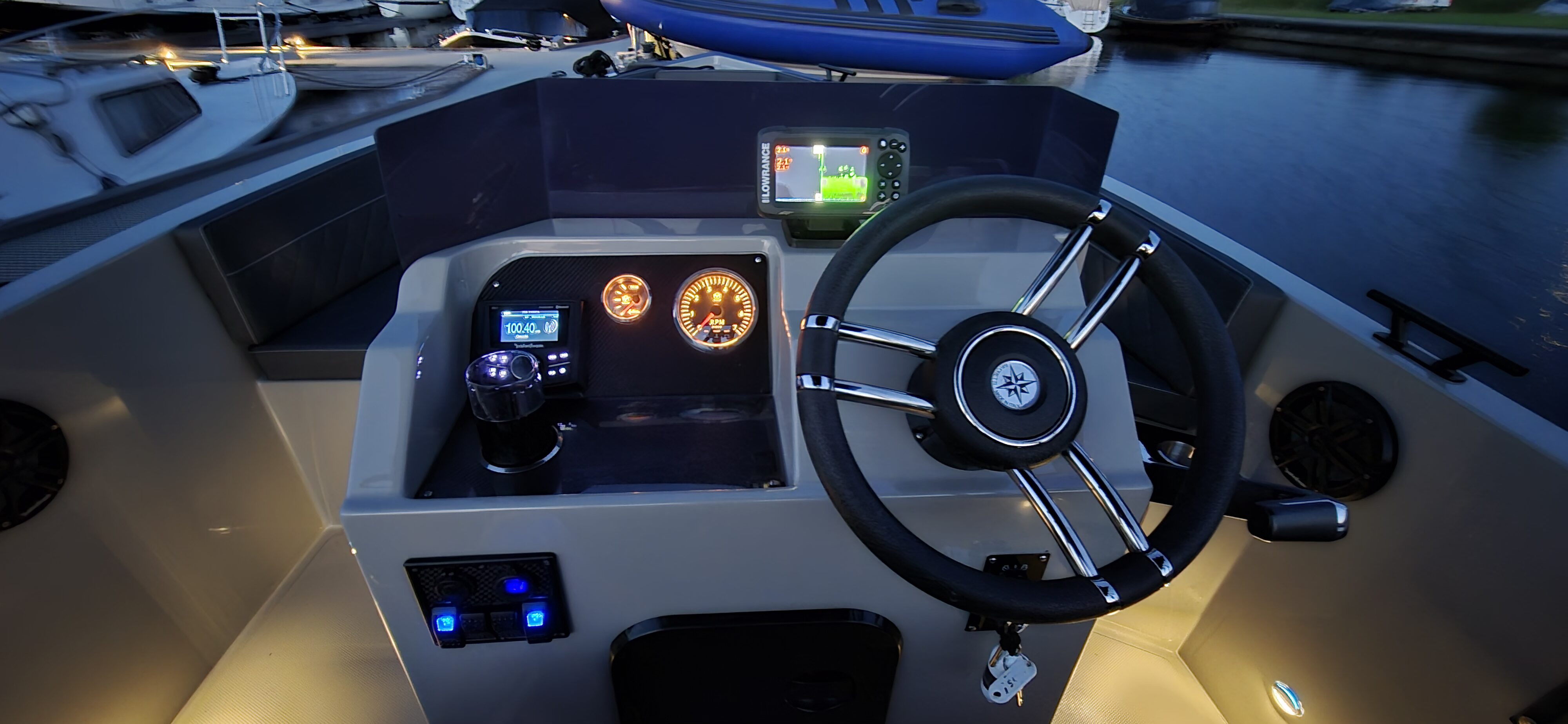 unieke silveryacht 555 met een 100 pk Tohatsu – WS Vertrouwen — foto 3 van 12