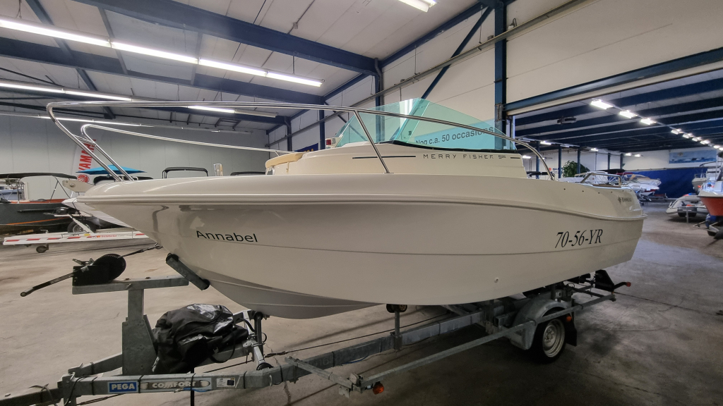 Jeanneau Merry Fisher 585 met Suzuki DF90A en trailer — foto 4 van 19