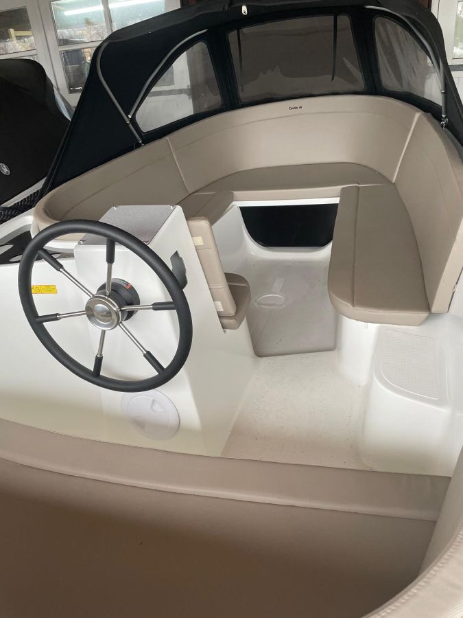 Corsiva 570 new age beige Suzuki 15pk — foto 3 van 6