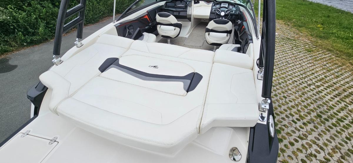Monterey 238 Super Sport — foto 22 van 24